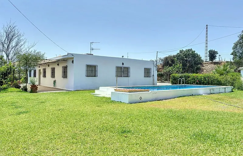 10 habs Finca - Cortijo a la venta en Torre del Mar - R4818544