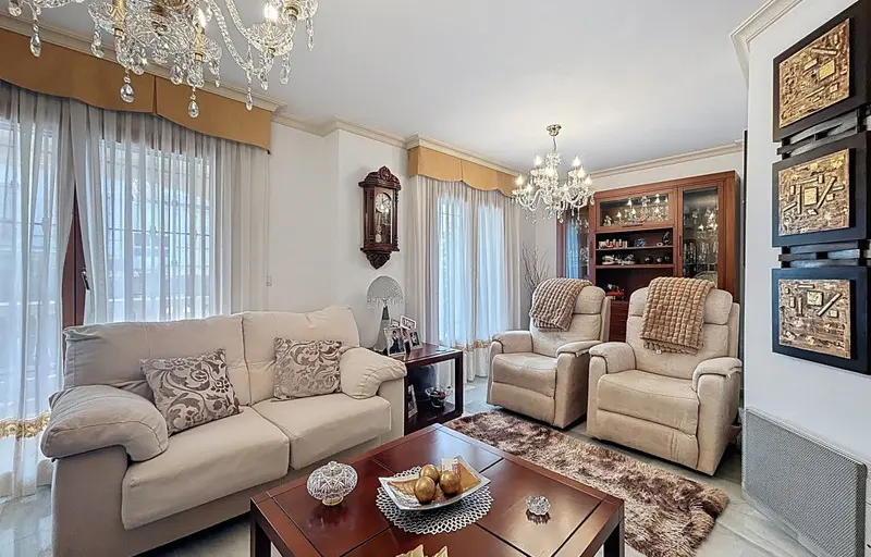 4 habs Villa - Chalet a la venta en Torre del Mar - R5342428