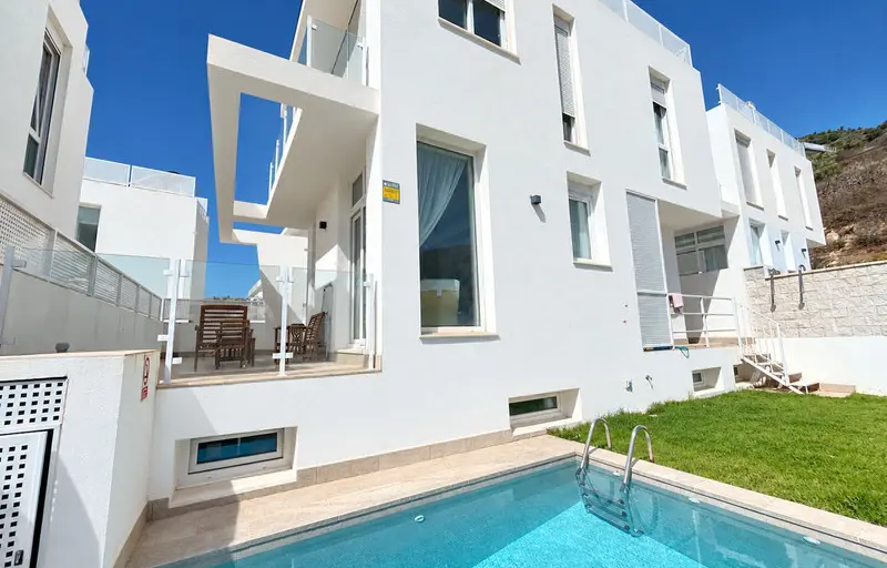 3 habs Villa - Chalet a la venta en Nerja - R5423431