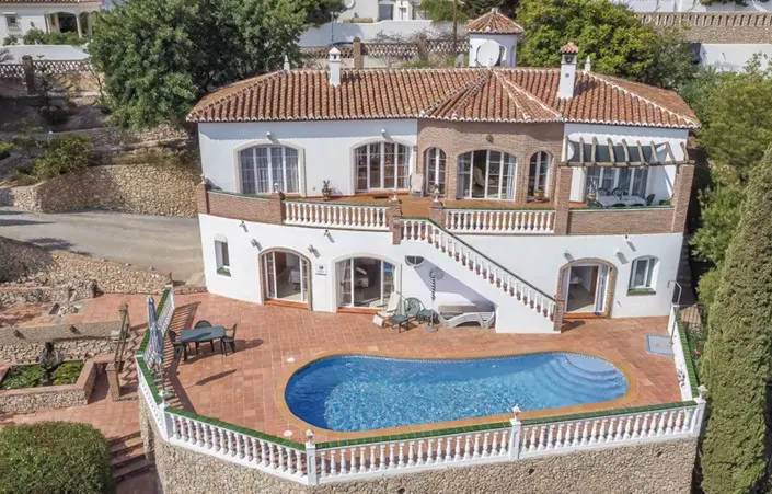 5 habs Villa - Chalet a la venta en Nerja - R5162479