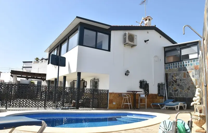 3 habs Villa - Chalet a la venta en Nerja - R4766995