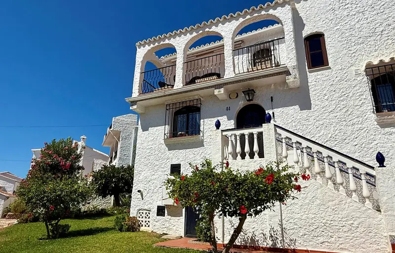 2 beds Semi-Detached House for sale in Nerja - R5496565