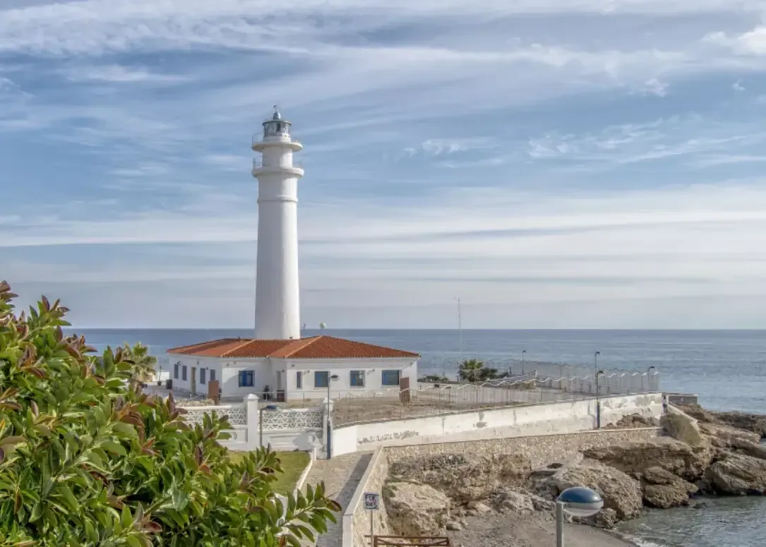 El faro de Torrox Costa